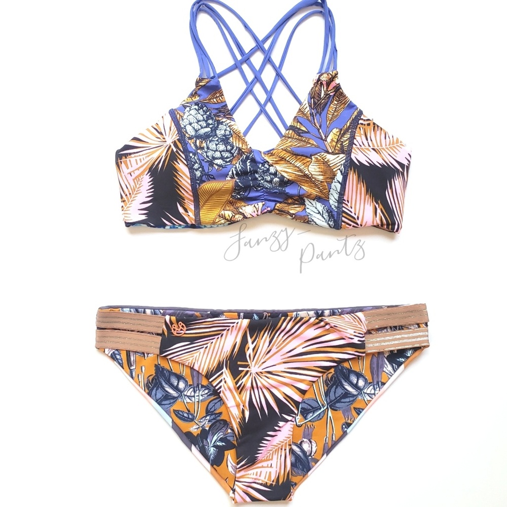 Maaji Bikini Top Strappy Reversible bralette - Picture 5 of 7